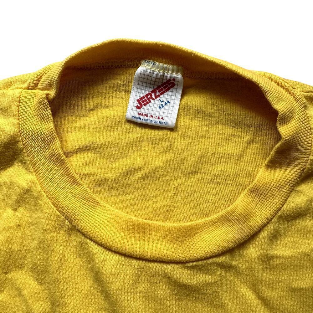 VTG Yellow T-Shirt Kingfisher Resort Chetek Wisconsin 80s Size Large - Picture 3 of 4